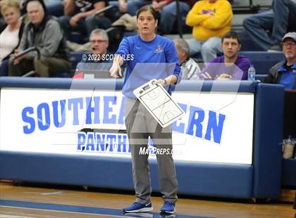 Thumbnail 2 in Unioto vs Warren (OHSAA D2 District Semifinal) photogallery.