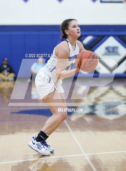 Thumbnail 2 in Unioto vs Warren (OHSAA D2 District Semifinal) photogallery.