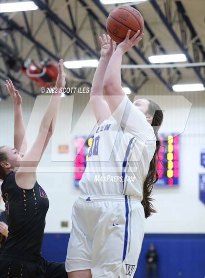 Thumbnail 3 in Unioto vs Warren (OHSAA D2 District Semifinal) photogallery.