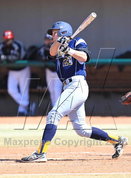 Thumbnail 1 in Eustis vs. Tullahoma (National High School Invitational) photogallery.