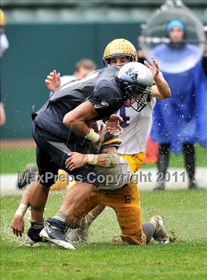 Thumbnail 3 in Madison vs. Escalon (CIF State D3 Final) photogallery.