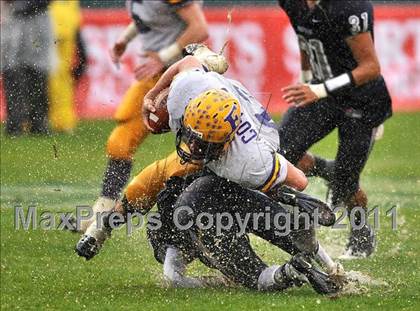 Thumbnail 2 in Madison vs. Escalon (CIF State D3 Final) photogallery.