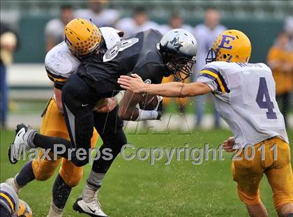 Thumbnail 2 in Madison vs. Escalon (CIF State D3 Final) photogallery.