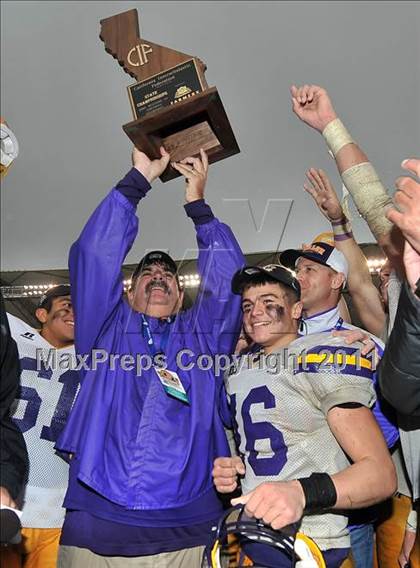 Thumbnail 2 in Madison vs. Escalon (CIF State D3 Final) photogallery.