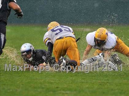 Thumbnail 2 in Madison vs. Escalon (CIF State D3 Final) photogallery.