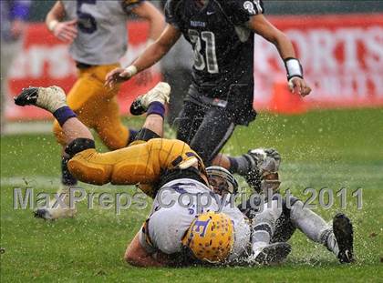 Thumbnail 1 in Madison vs. Escalon (CIF State D3 Final) photogallery.