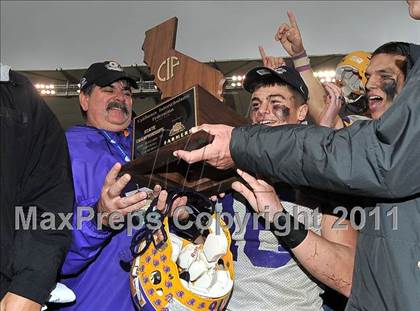 Thumbnail 3 in Madison vs. Escalon (CIF State D3 Final) photogallery.