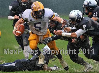 Thumbnail 2 in Madison vs. Escalon (CIF State D3 Final) photogallery.