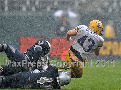 Thumbnail 1 in Madison vs. Escalon (CIF State D3 Final) photogallery.