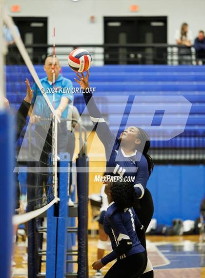 Thumbnail 3 in South Gwinnett vs Centennial photogallery.