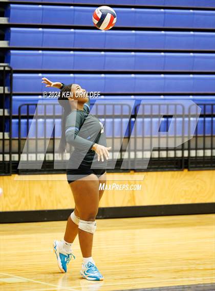 Thumbnail 3 in South Gwinnett vs Centennial photogallery.