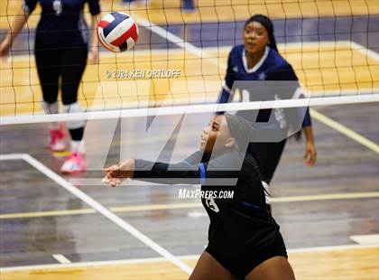 Thumbnail 3 in South Gwinnett vs Centennial photogallery.