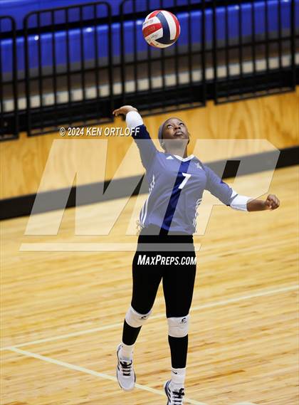Thumbnail 2 in South Gwinnett vs Centennial photogallery.