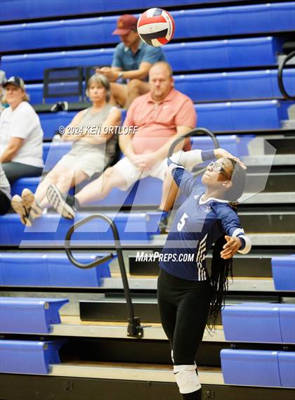 Thumbnail 1 in South Gwinnett vs Centennial photogallery.