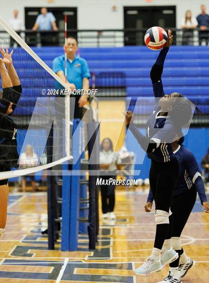 Thumbnail 1 in South Gwinnett vs Centennial photogallery.