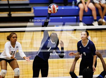 Thumbnail 3 in South Gwinnett vs Centennial photogallery.