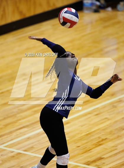 Thumbnail 3 in South Gwinnett vs Centennial photogallery.