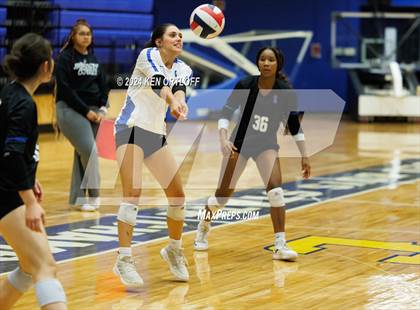 Thumbnail 3 in South Gwinnett vs Centennial photogallery.
