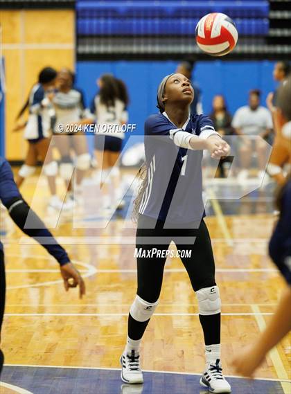 Thumbnail 1 in South Gwinnett vs Centennial photogallery.