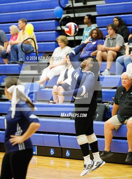 Thumbnail 2 in South Gwinnett vs Centennial photogallery.