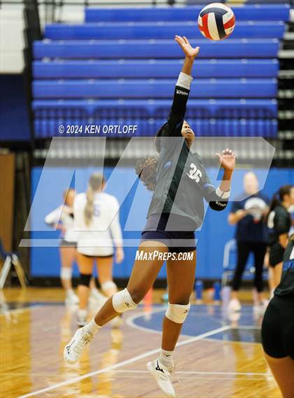 Thumbnail 2 in South Gwinnett vs Centennial photogallery.