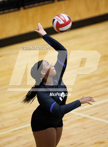 Thumbnail 2 in South Gwinnett vs Centennial photogallery.