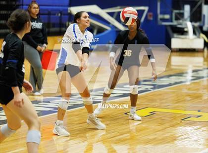 Thumbnail 3 in South Gwinnett vs Centennial photogallery.