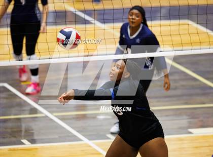 Thumbnail 2 in South Gwinnett vs Centennial photogallery.