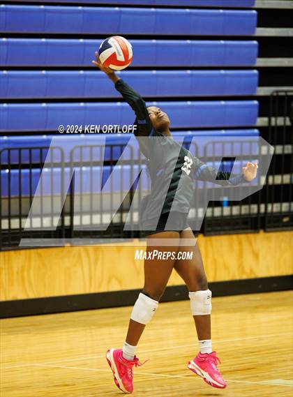 Thumbnail 3 in South Gwinnett vs Centennial photogallery.