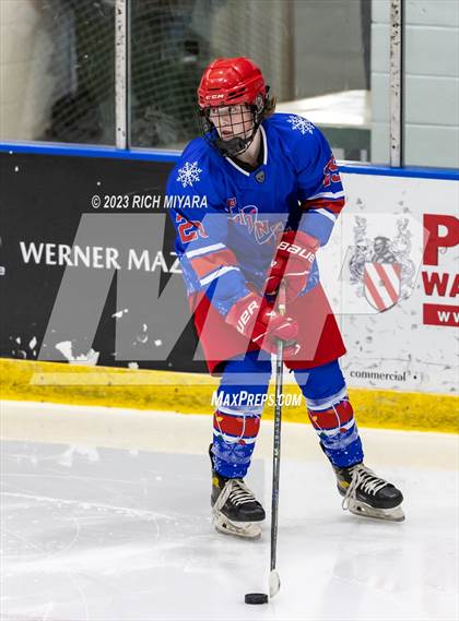 Thumbnail 1 in Hanover vs Trinity (Brian C. Stone Memorial Christmas Tournament) photogallery.