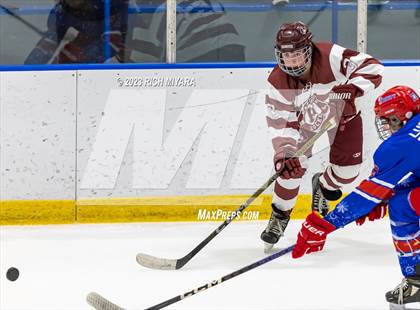 Thumbnail 2 in Hanover vs Trinity (Brian C. Stone Memorial Christmas Tournament) photogallery.