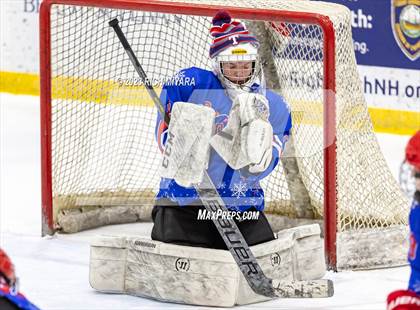 Thumbnail 2 in Hanover vs Trinity (Brian C. Stone Memorial Christmas Tournament) photogallery.
