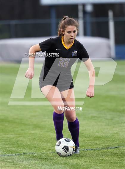 Thumbnail 3 in Charlotte Country Day School vs. Fort Mill photogallery.