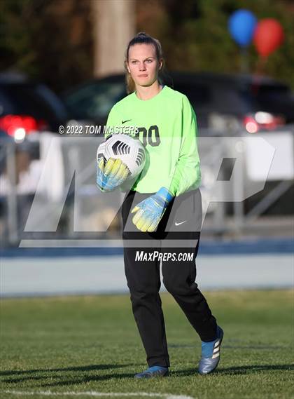 Thumbnail 2 in Charlotte Country Day School vs. Fort Mill photogallery.