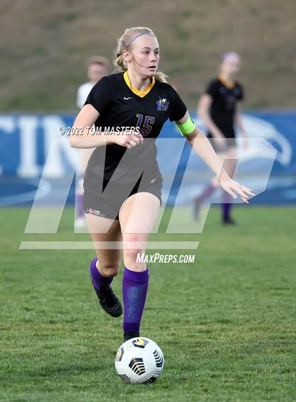 Thumbnail 3 in Charlotte Country Day School vs. Fort Mill photogallery.
