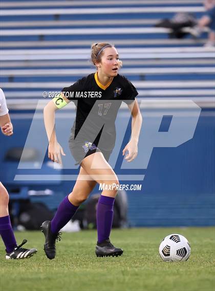 Thumbnail 2 in Charlotte Country Day School vs. Fort Mill photogallery.