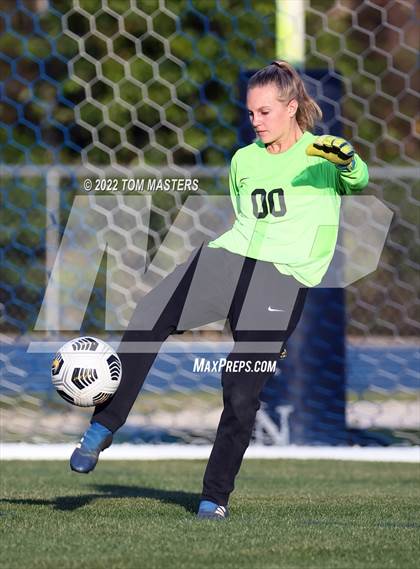 Thumbnail 2 in Charlotte Country Day School vs. Fort Mill photogallery.