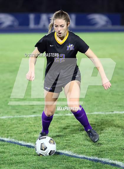 Thumbnail 3 in Charlotte Country Day School vs. Fort Mill photogallery.