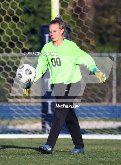 Thumbnail 1 in Charlotte Country Day School vs. Fort Mill photogallery.