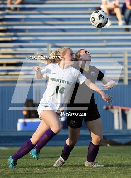 Thumbnail 2 in Charlotte Country Day School vs. Fort Mill photogallery.