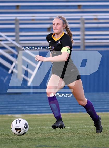 Thumbnail 2 in Charlotte Country Day School vs. Fort Mill photogallery.