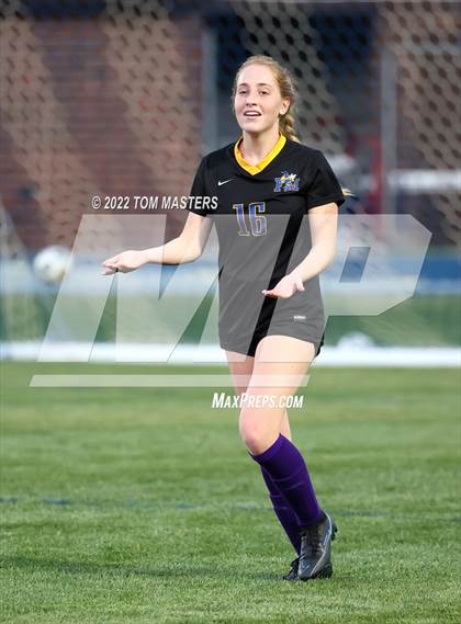 Thumbnail 3 in Charlotte Country Day School vs. Fort Mill photogallery.