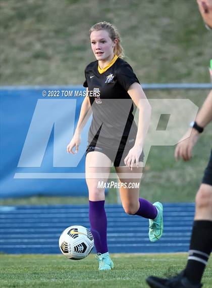 Thumbnail 3 in Charlotte Country Day School vs. Fort Mill photogallery.