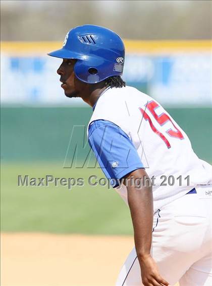 Thumbnail 2 in Grand Prairie vs South Garland (Grand Prairie Classic) photogallery.