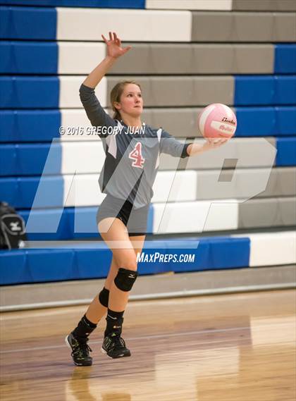 Thumbnail 2 in McGehee vs Thomas Jefferson (Penguin Volleyball Classic) photogallery.