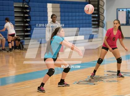 Thumbnail 2 in McGehee vs Thomas Jefferson (Penguin Volleyball Classic) photogallery.