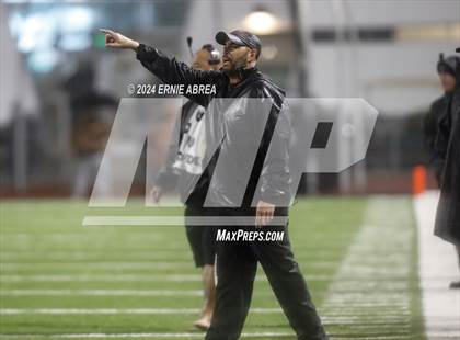 Thumbnail 2 in De La Salle vs. Pittsburg  (CIF NCS Open Final) photogallery.