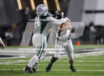 Thumbnail 3 in De La Salle vs. Pittsburg  (CIF NCS Open Final) photogallery.