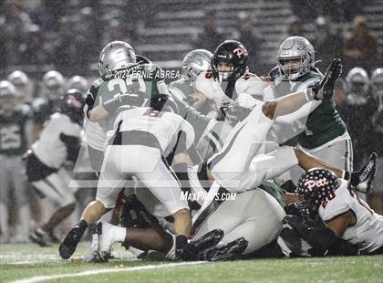 Thumbnail 1 in De La Salle vs. Pittsburg  (CIF NCS Open Final) photogallery.