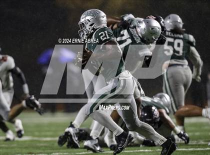 Thumbnail 3 in De La Salle vs. Pittsburg  (CIF NCS Open Final) photogallery.